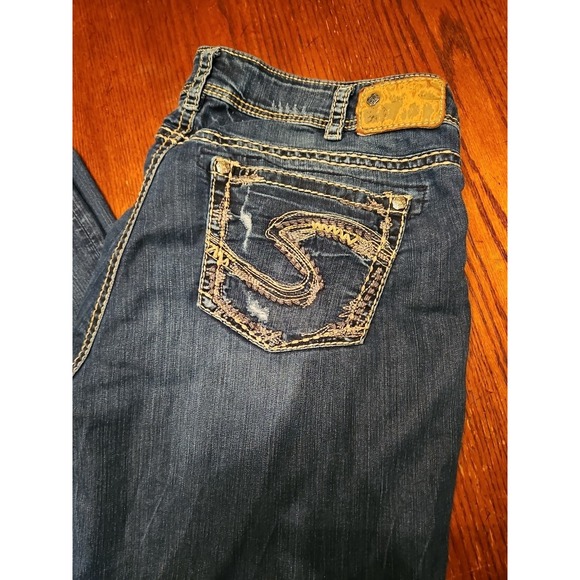 Silver Jeans Suki 17" Med Blue Denim Sz 18x31" Ins. Whiskered Embroidered (A424) - Picture 1 of 10